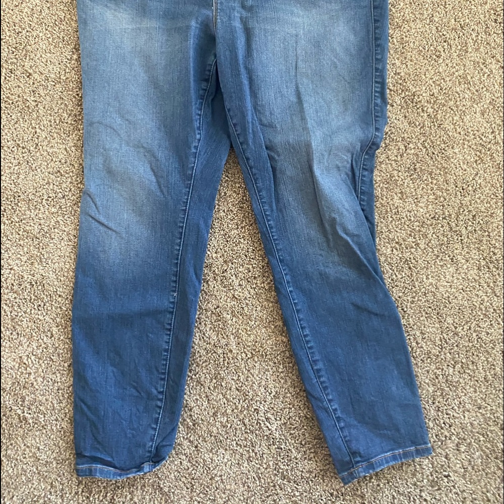Torrid bombshell skinny jeans